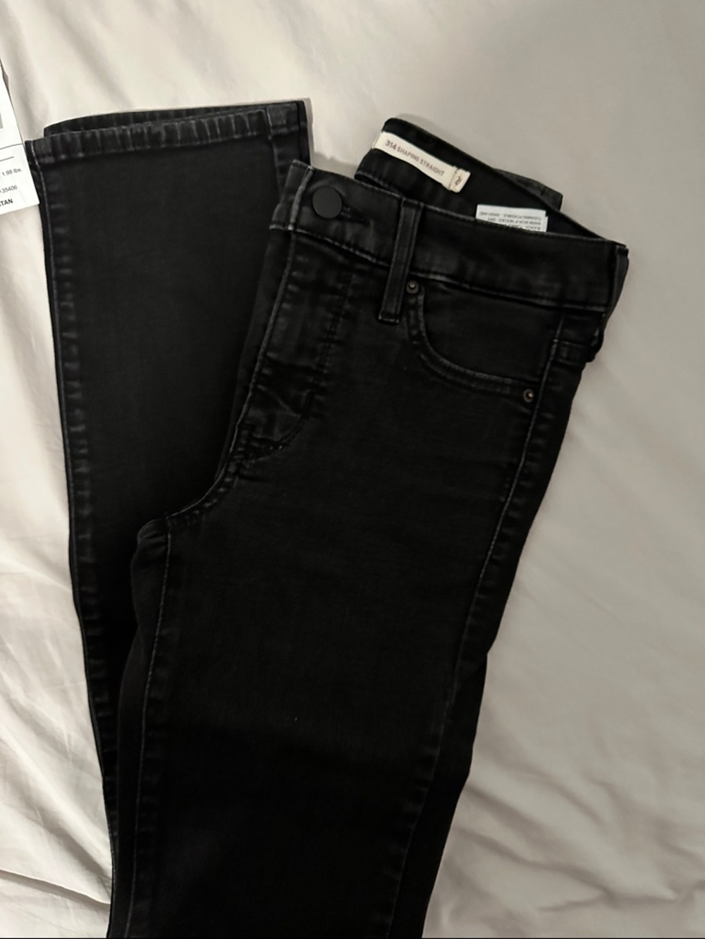 Levi’s 314 Shaping Straight Size 26 Women  Black Jeans